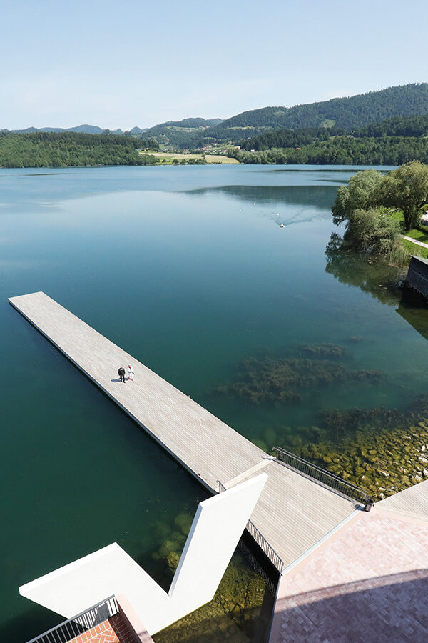 Velenjsko jezero - oder in pomol za vse letne čase